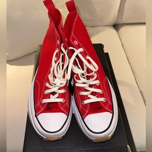 Red Converse Run Star Hike